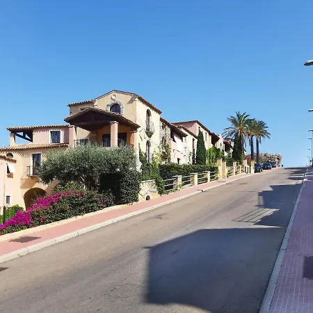 Apartment Pavoncelle - A Con Giardino Privato A Pochi Passi Dal Mare